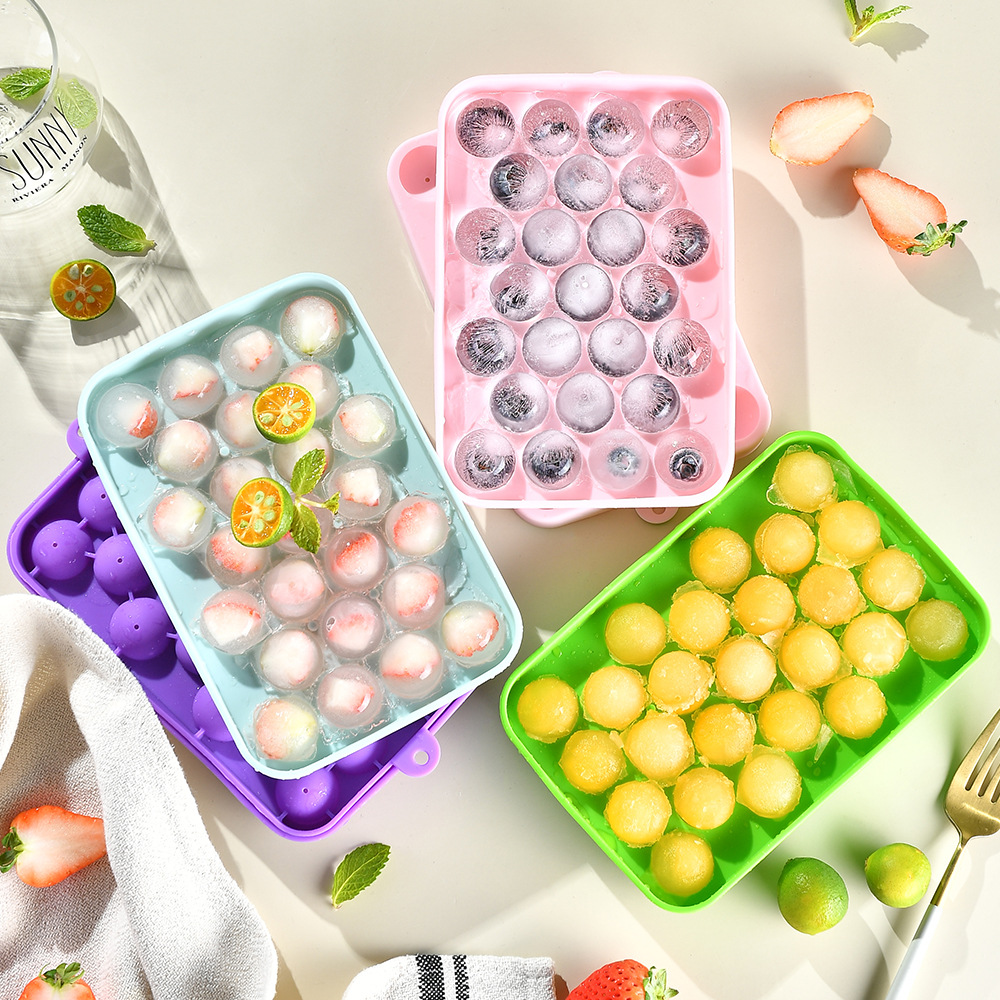 Kitchen Gadgets Under $25 - Forma de Silicone para 25 Bolas